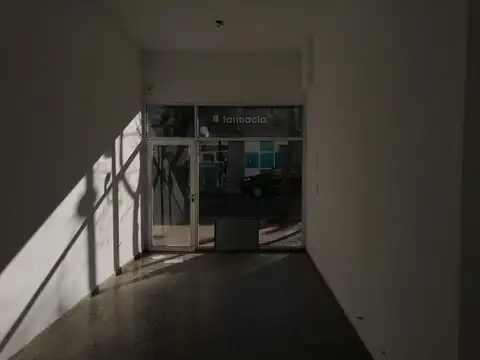 Local en Alquiler en Echesortu, $ 750.000