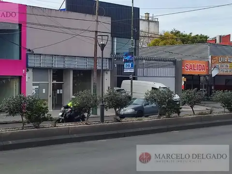 LOCAL COMERCIAL PREMIUM SOBRE H. YRIGOYEN – EXCELENTE UBICACIÓN