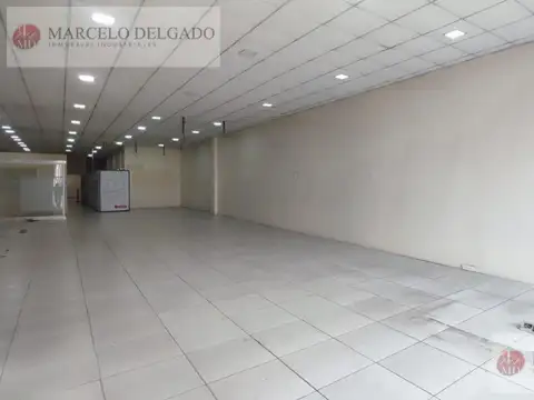 LOCAL COMERCIAL PREMIUM SOBRE H. YRIGOYEN – EXCELENTE UBICACIÓN