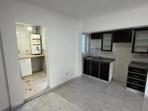 Depto Tipo Casa en Venta en Villa Dominico, USD 53.000