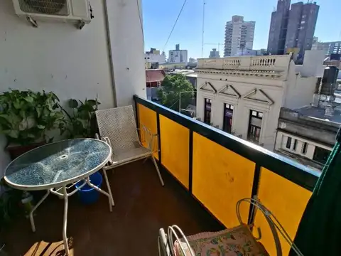 Vendo o permuto departamento amplio de tres dormitorios