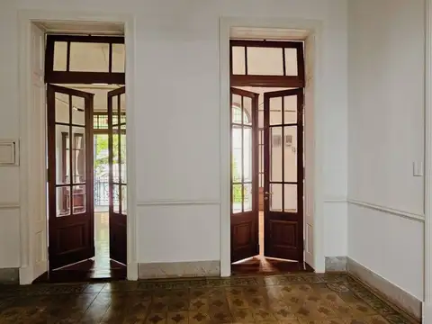 Depto Tipo Casa en Venta en Flores, USD 168.000