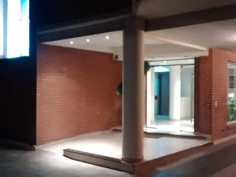 Castelli 900, Piso 1