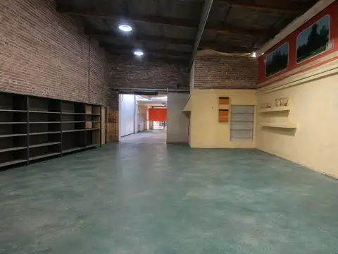 Galpón en Venta en La Plata [Cod: 1-13639017084063]