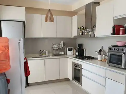 Casa en Alquiler con 1 cochera