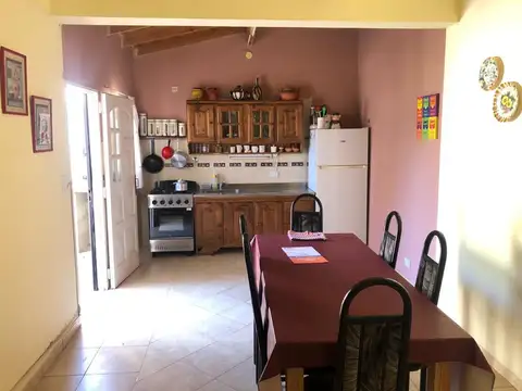 Casa 4 ambientes con 1 baño