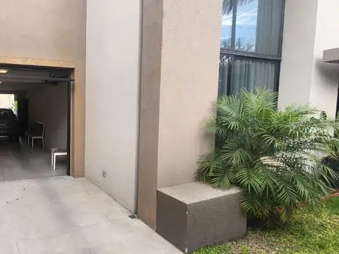 Casa en Venta en Barrio Marina, USD 460.000