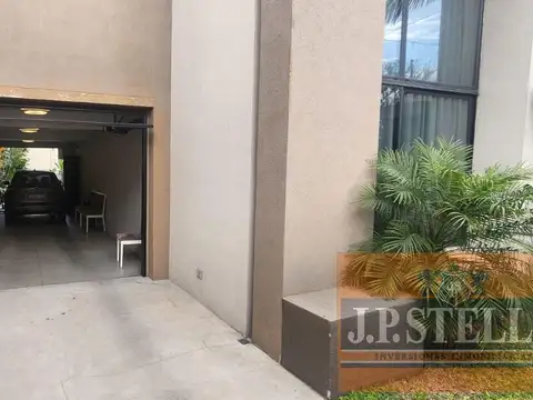 Casa en Venta en Barrio Marina, USD 420.000