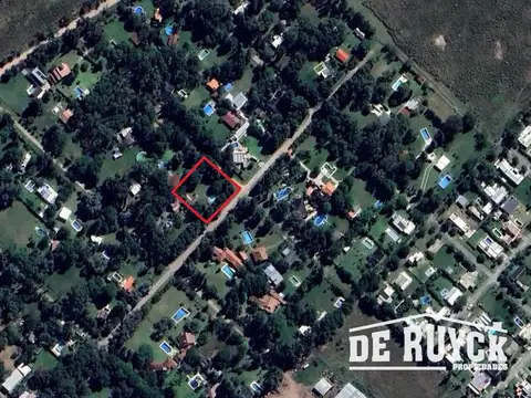 Calle 1464 (Los Ombues) y 1451 (Las Acacias)