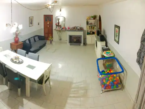 Depto Tipo Casa en Venta en Liniers, USD 125.000