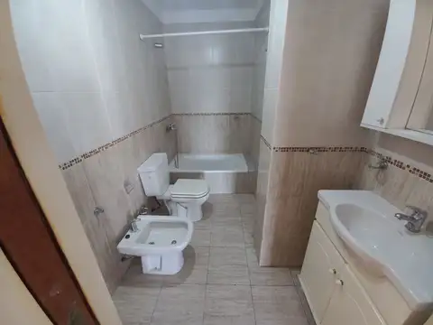 Departamento 4 ambientes con 2 baños