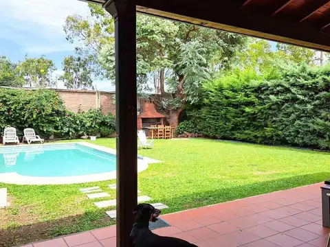 Casa en Venta en Quilmes, USD 380.000