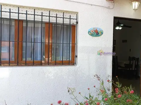 Avenida 2 4381 , Piso pb.