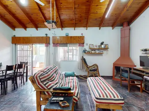 VENTA DE GALPÓN CON VIVIENDA MULTIFAMILIAR