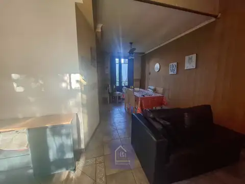 Casa 5 ambientes con 2 baños