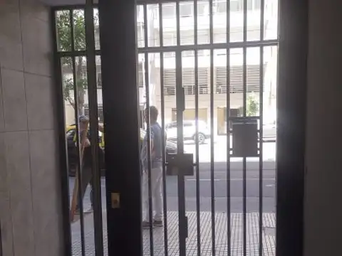 Avenida Raúl Scalabrini Ortiz 1600, Piso 5