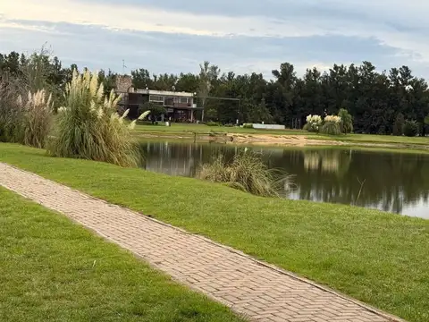 Terreno en Venta en Roldan, USD 170.000