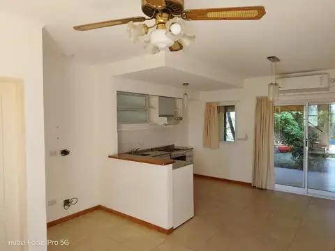 CASA EN VENTA 4 AMBIENTES MONTE GRANDE