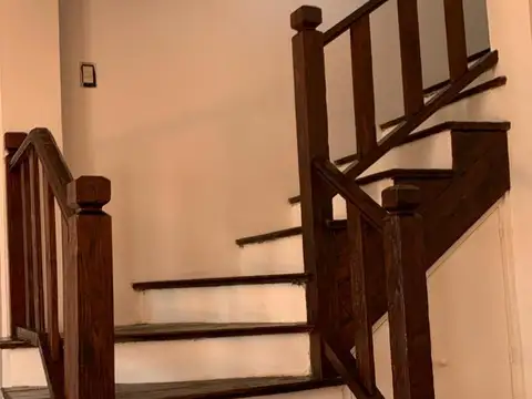 Depto Tipo Casa en Venta con 1 cocheras