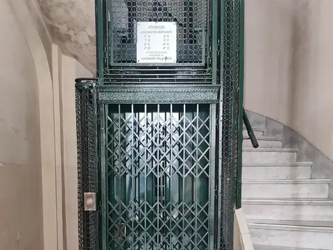 BALCARCE 300, Piso 2