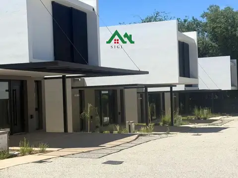 Casa en Venta al Este