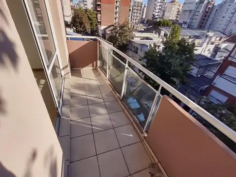 Dr M Moreno 117 , Piso 3