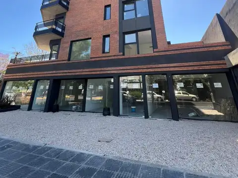 Local en  Ituzaingo norte en alquiler