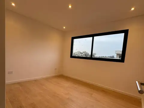 VENTA Casa 5 ambientes Pilar del Este | Santa Sofía