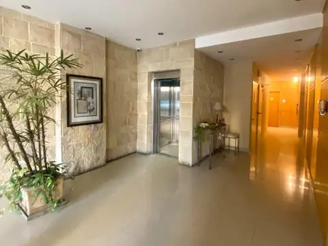 Blanco Encalada 5200, Piso 1