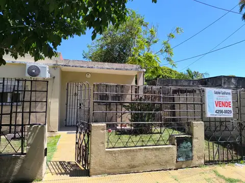 Vende Casa Americana 3 Ambientes, Platanos. Berazategui