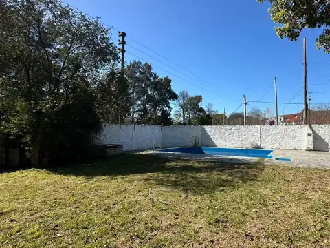 Casa en Venta con 2 cocheras