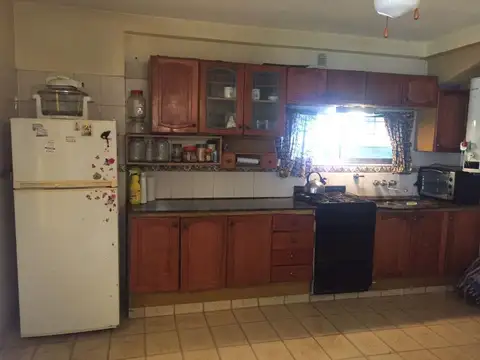 CASA QUINTA CON PILETA