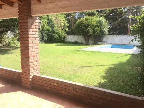 CASA QUINTA CON PILETA