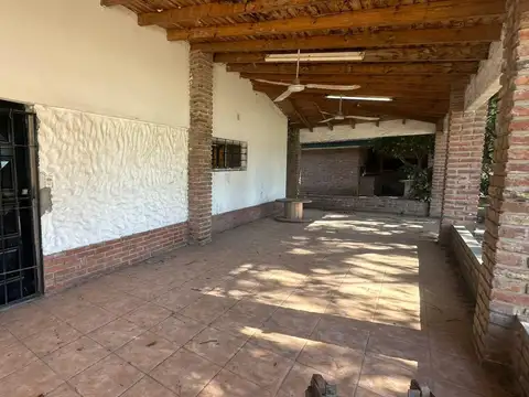 CASA QUINTA CON PILETA
