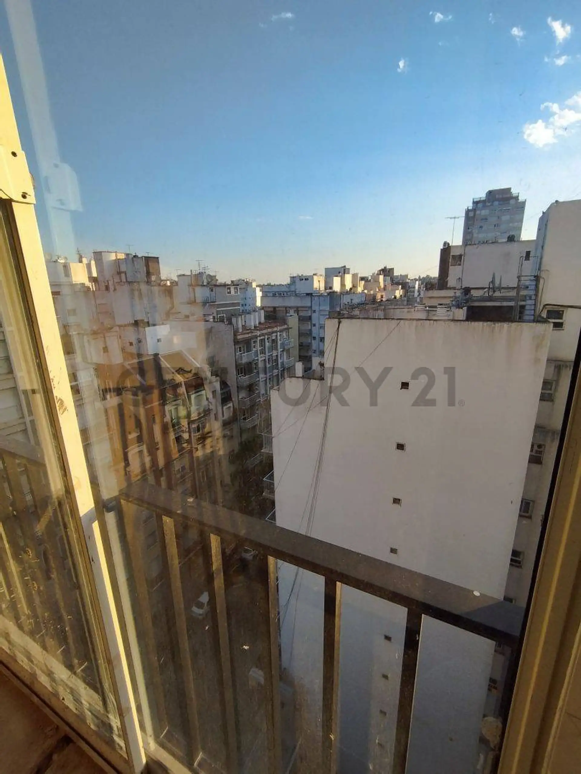 Venta de 2 AMBIENTES lateral abierto en Plaza Colón, Mar del Plata