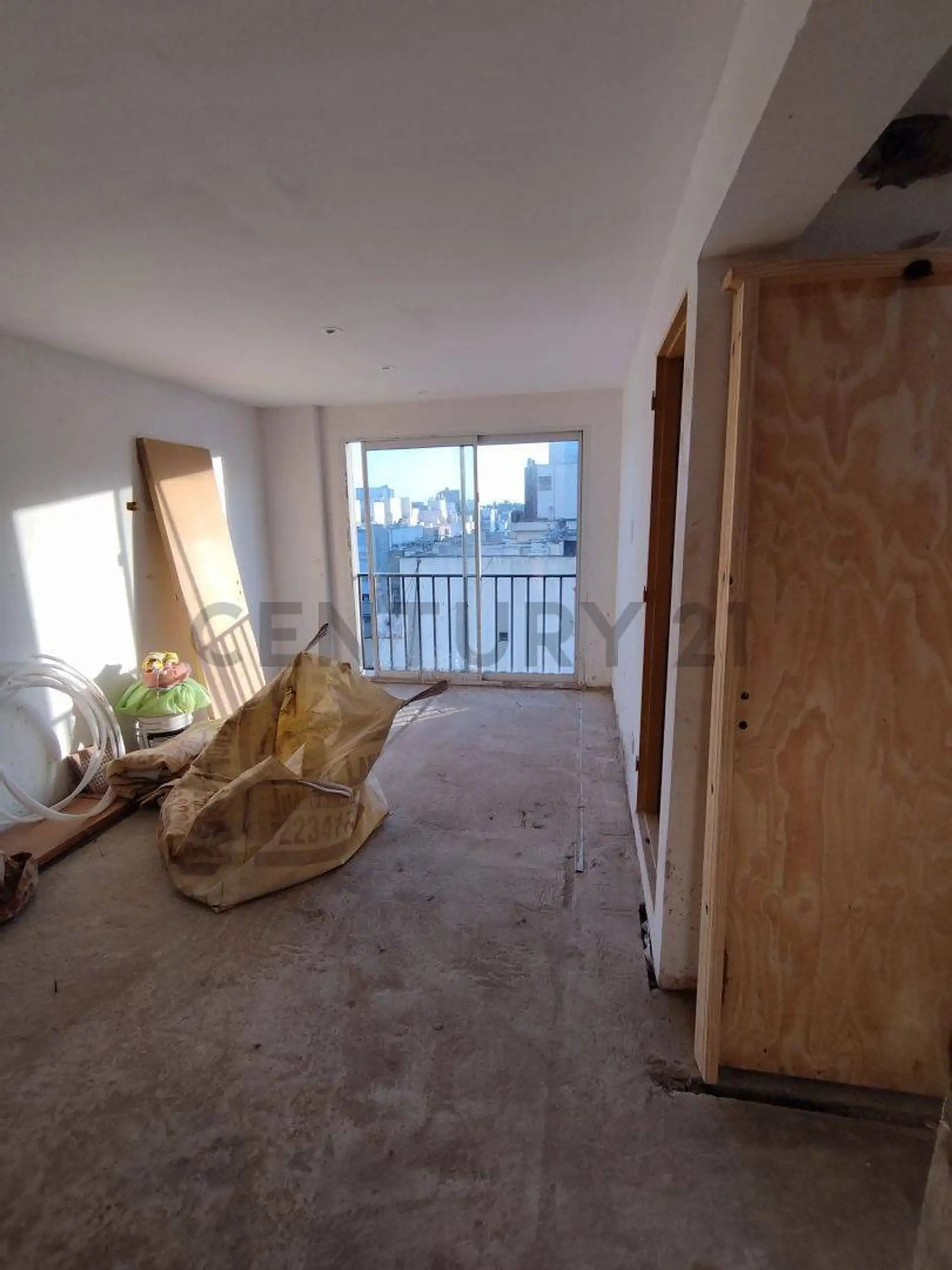 Venta de 2 AMBIENTES lateral abierto en Plaza Colón, Mar del Plata