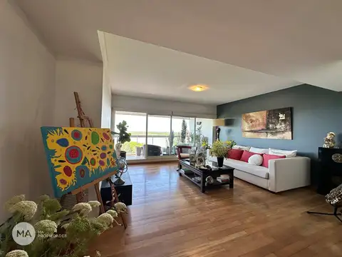 Departamento 2 Dormitorios, con vista franca al río y cochera | Centro Rosario | Venta