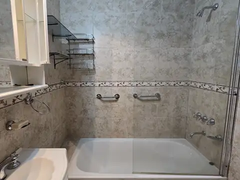 Depto Tipo Casa en Venta con 1 cocheras