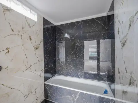 Av. Rivadavia  al 10100