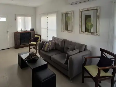 CASA EN COUNTRY BANCO PROVINCIA