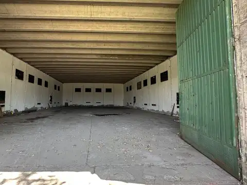 ALQUILER GALPON 450m2 AV FCO DE AGUIRRE Y RUTA 9