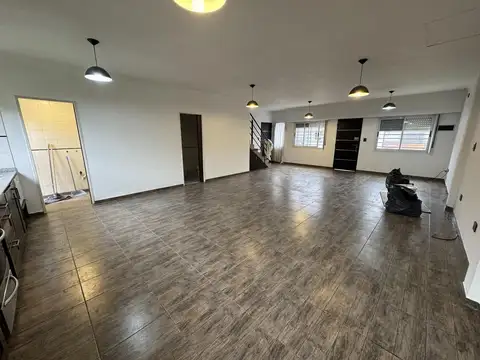 Casa en Alquiler en Rafael Calzada, $ 950.000