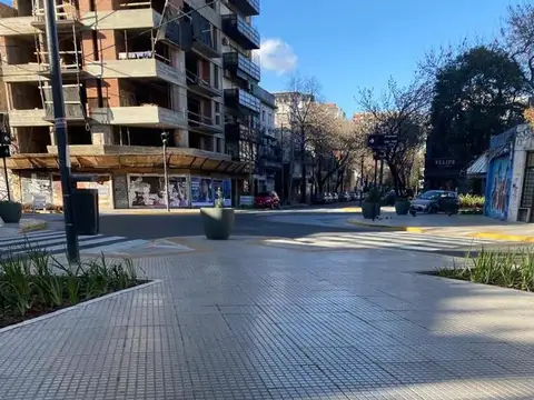 BRILLANTE ESQUINA EN PALERMO HECHA NUEVA