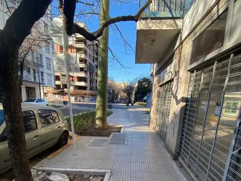 BRILLANTE ESQUINA EN PALERMO HECHA NUEVA
