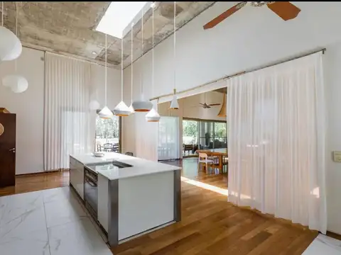 CASA  4HAS VENTA CHACRAS DEL PARANA LIMA ZARATE