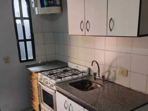 ALQUILER EN PIÑEYRO 2 AMBIENTES CON PATIO