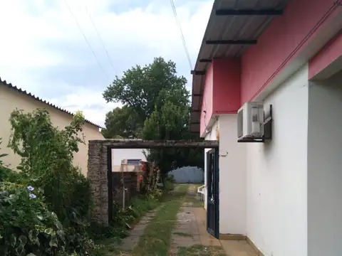 Casa en Venta con 5 cocheras