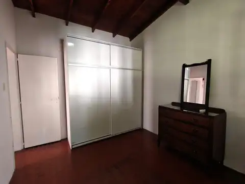 Depto Tipo Casa en Alquiler de 2 dormitorios