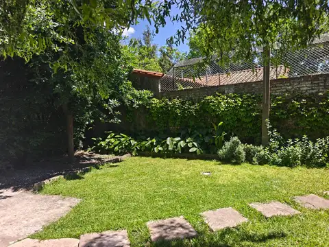 Depto Tipo Casa en Alquiler 40 años