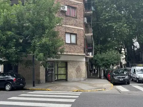 Belgrano e/ Quintino Bocayuva y Yapeyú